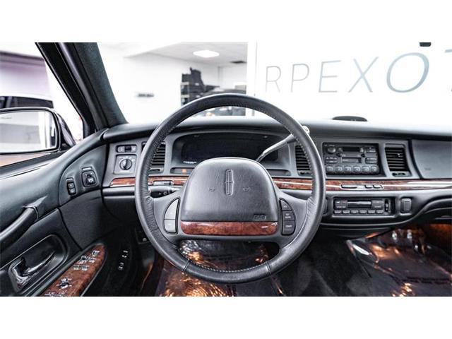 1996 Lincoln Town Car (CC-1688414) for sale in St. Louis, Missouri