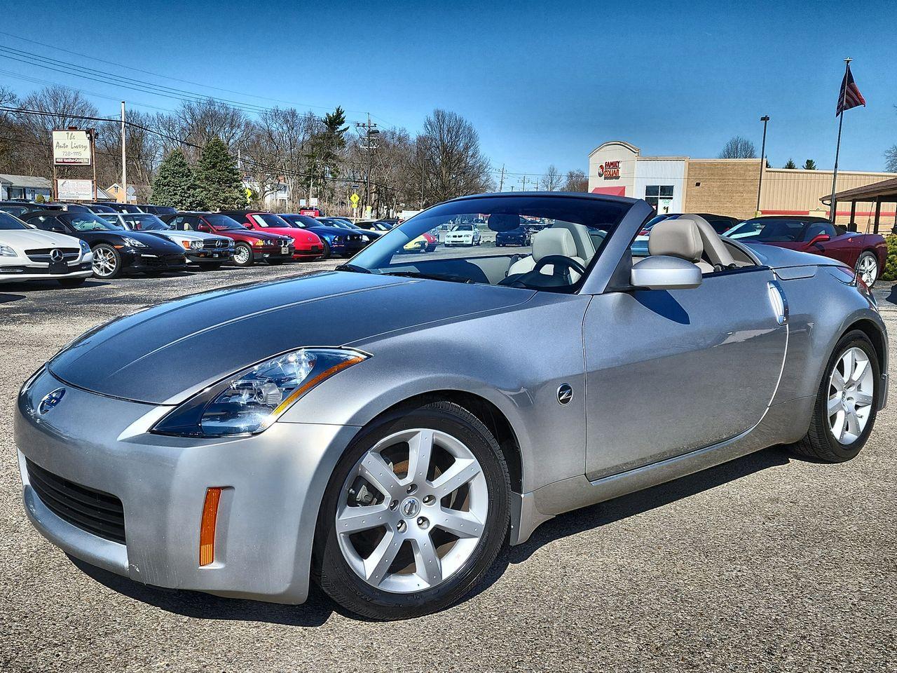 2005 nissan 350z silver