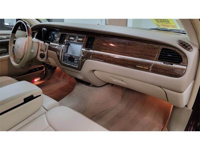 2007 Lincoln Town Car (CC-1707138) for sale in Mankato, Minnesota