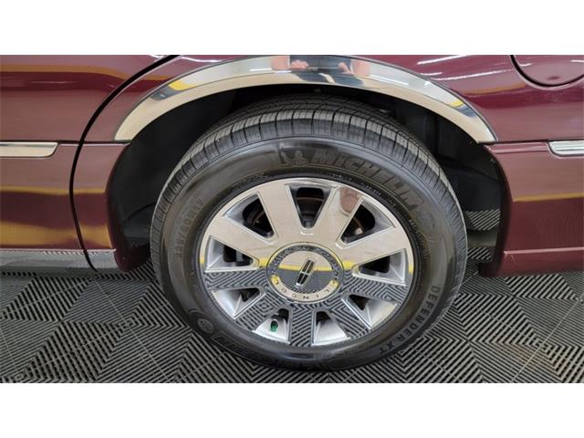 2007 Lincoln Town Car (CC-1707138) for sale in Mankato, Minnesota