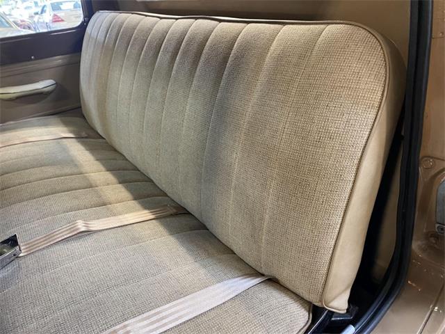 Distinctive Industries - Button, Seat Upholstery, 1962 Corvair @