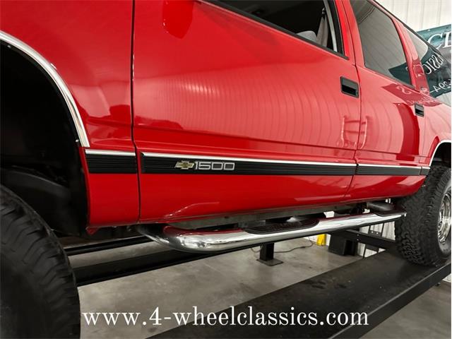 1995 Chevrolet Suburban (CC-1711800) for sale in Holland , Michigan