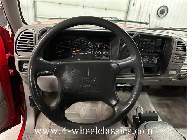 1995 Chevrolet Suburban (CC-1711800) for sale in Holland , Michigan