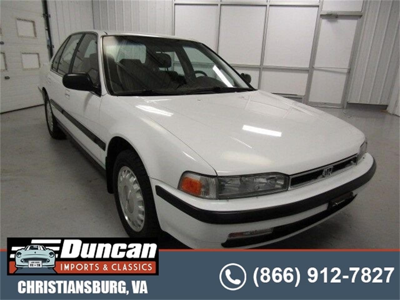White 1990 Honda Accordnull