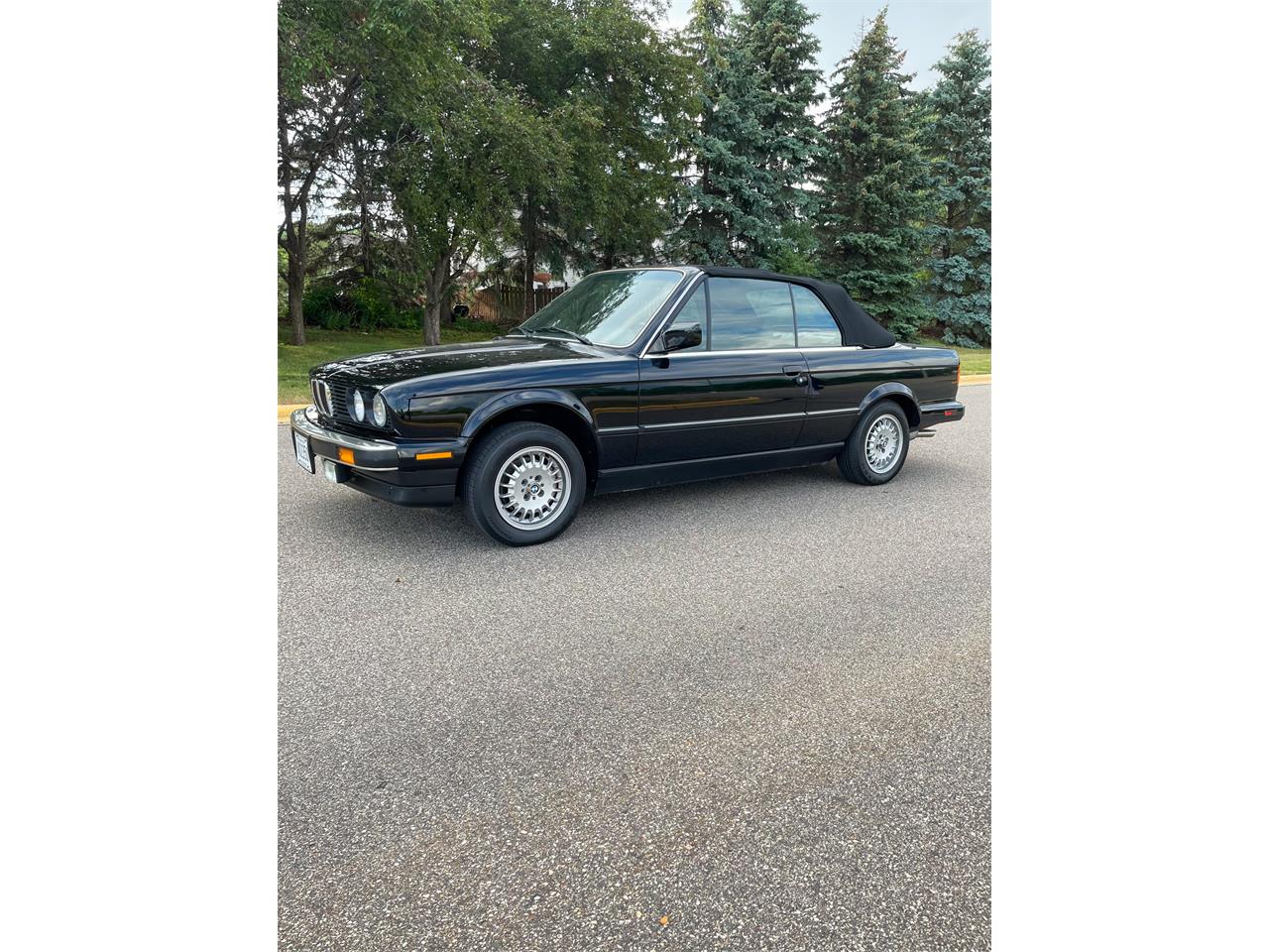 1989 BMW 325i in Robbinsdale, Minnesota