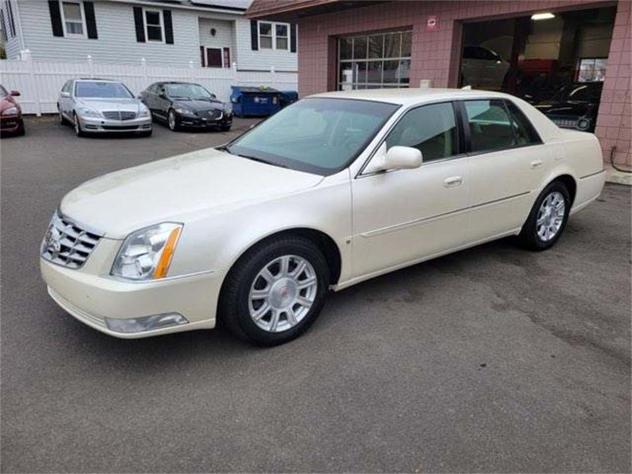 2009 Cadillac DTS for Sale | ClassicCars.com | CC-1715875