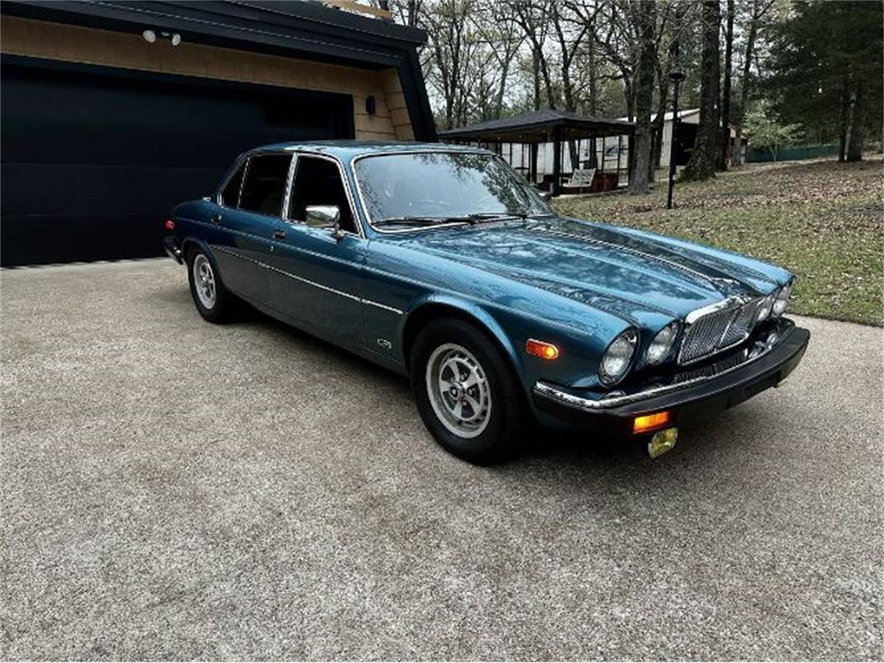 1986 Jaguar XJ6 For Sale | ClassicCars.com | CC-1718349