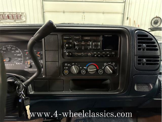 1995 Chevrolet Suburban (CC-1718627) for sale in Holland , Michigan