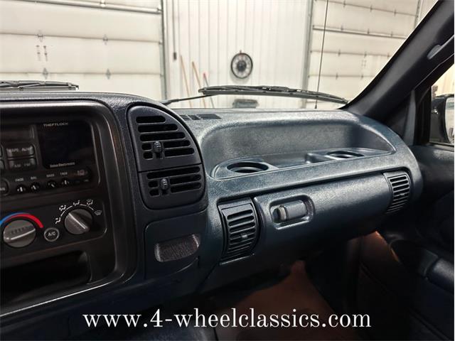 1995 Chevrolet Suburban (CC-1718627) for sale in Holland , Michigan
