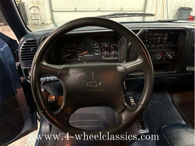 1995 Chevrolet Suburban (CC-1718627) for sale in Holland , Michigan