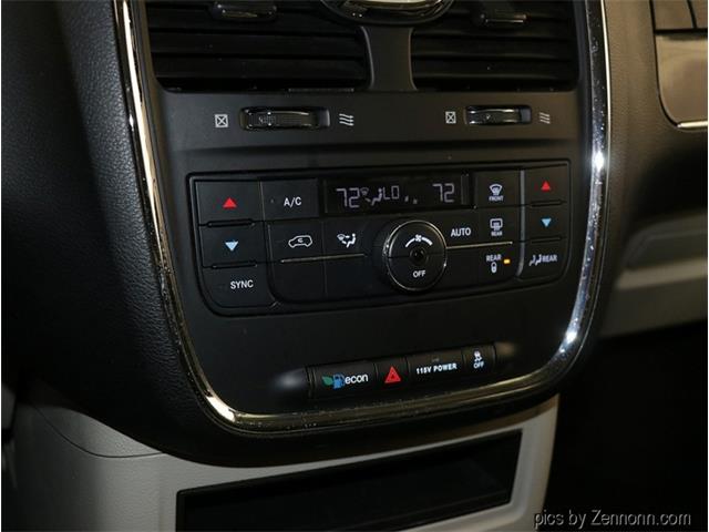 2013 Chrysler Town & Country (CC-1718818) for sale in Addison, Illinois