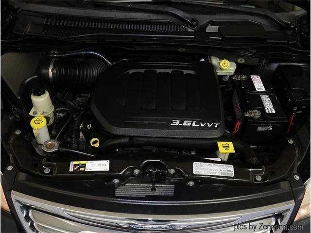 2013 Chrysler Town & Country (CC-1718818) for sale in Addison, Illinois