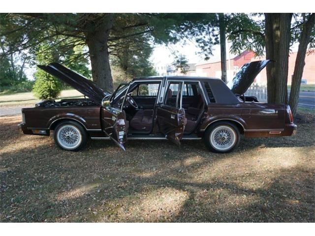 1988 Lincoln Town Car (CC-1722202) for sale in Monroe Township, New Jersey