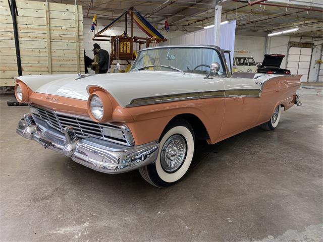 1957 Ford Skyliner (CC-1722263) for sale in DeKalb, Illinois