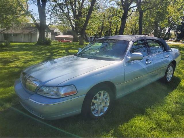 2009 Lincoln Town Car (CC-1725617) for sale in Cadillac, Michigan