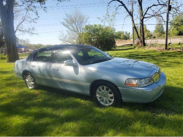 2009 Lincoln Town Car (CC-1725617) for sale in Cadillac, Michigan