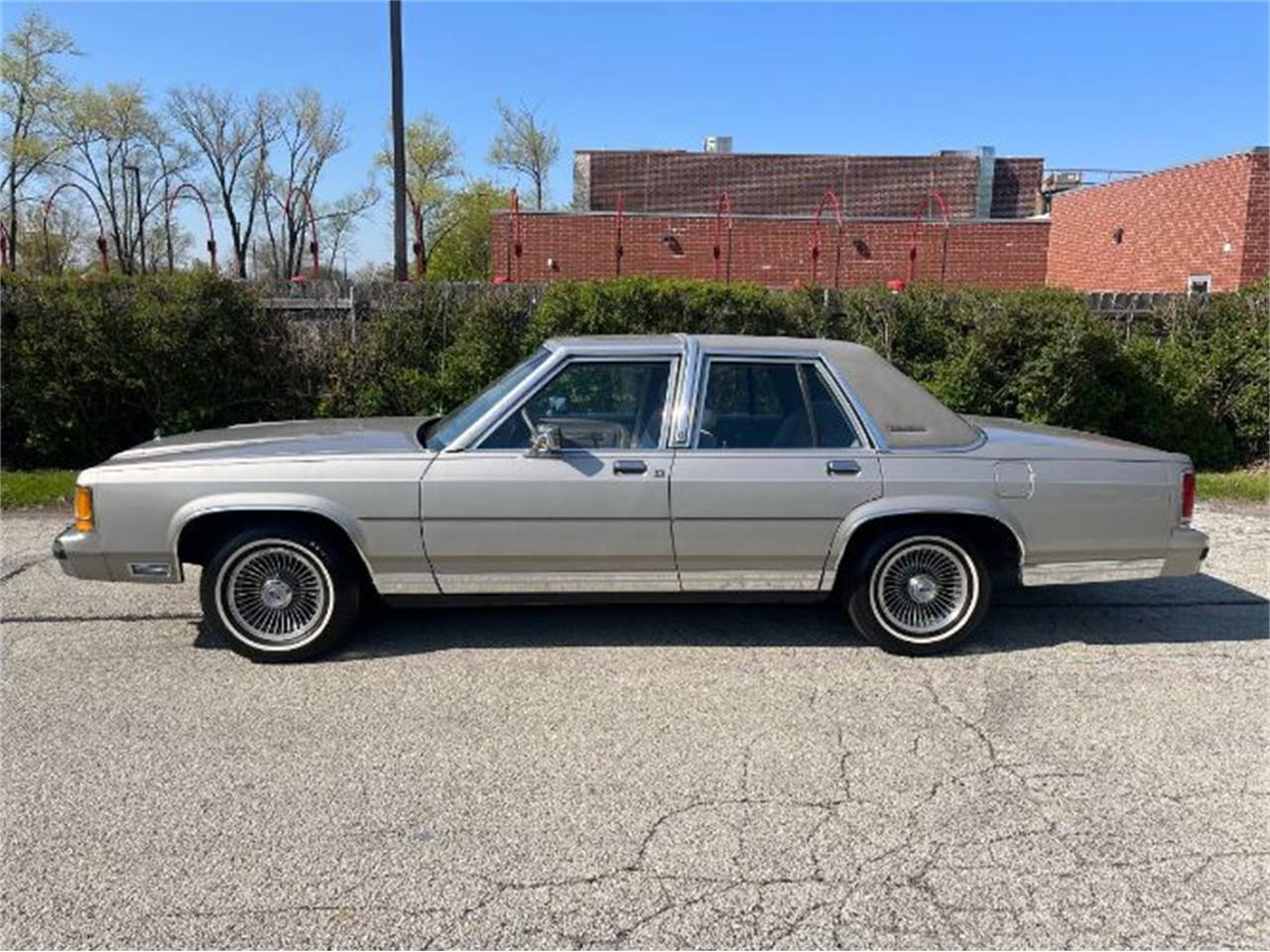 1989 Ford Crown Victoria for Sale | ClassicCars.com | CC-1726018