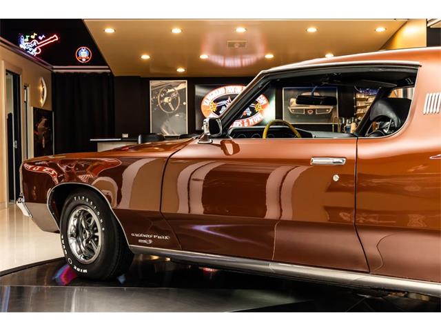 1969 Pontiac Grand Prix (CC-1727705) for sale in Plymouth, Michigan