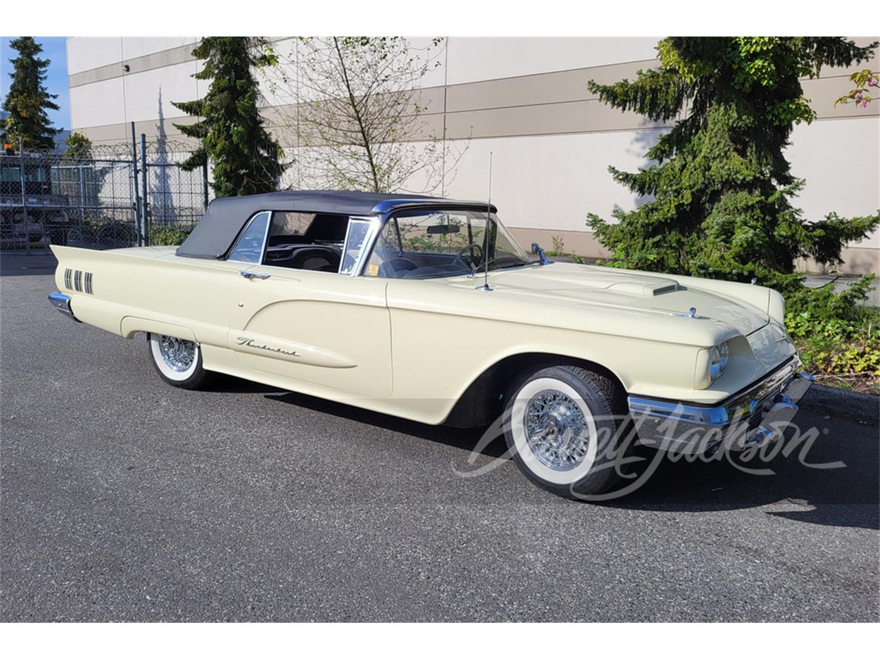 For Sale at Auction: 1960 Ford Thunderbird in Las Vegas, Nevada for sale in Las Vegas, NV