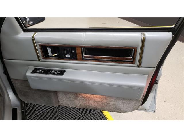 1993 Cadillac Sedan DeVille (CC-1732478) for sale in Mankato, Minnesota