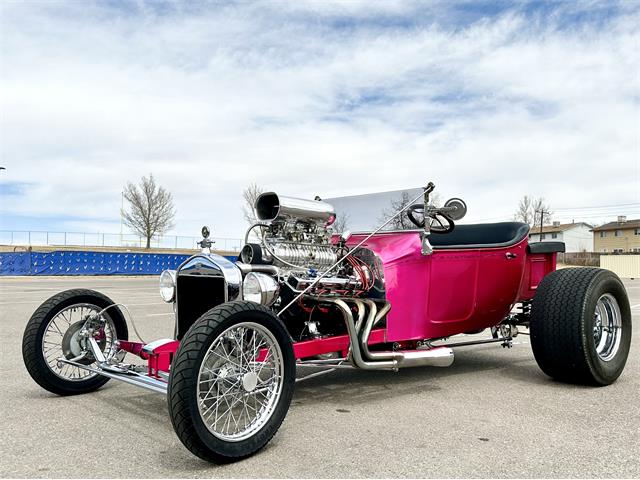 Street rods roll into Pueblo