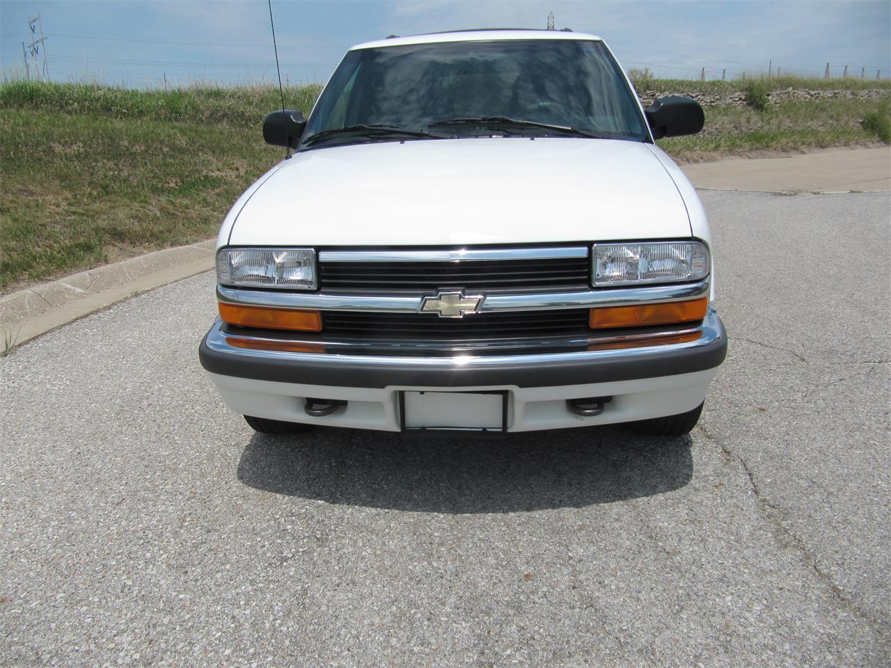 Chevrolet Blazer 2000, factory-issued press photo, IAA, 9/1999