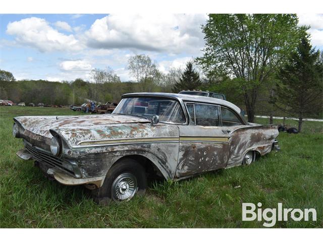 1957 Ford Fairlane 500 (CC-1730956) for sale in , 