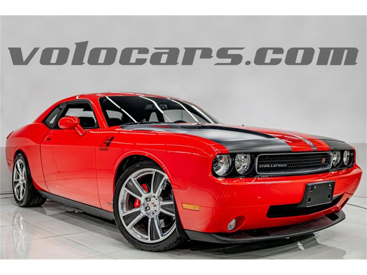 For Sale: 2010 Dodge Challenger in Volo, Illinois for sale in Ingleside, IL