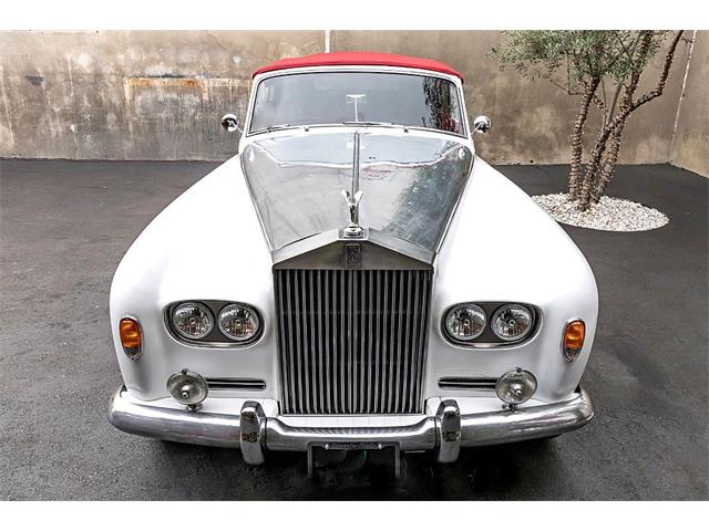 White rolls royce silver cloud hires stock photography and images  Alamy