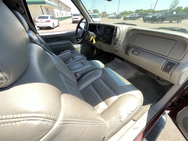 1998 Chevrolet Suburban (CC-1740407) for sale in Sioux Falls, South Dakota