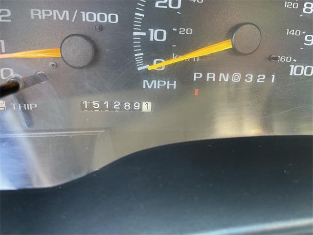 1998 Chevrolet Suburban (CC-1740407) for sale in Sioux Falls, South Dakota