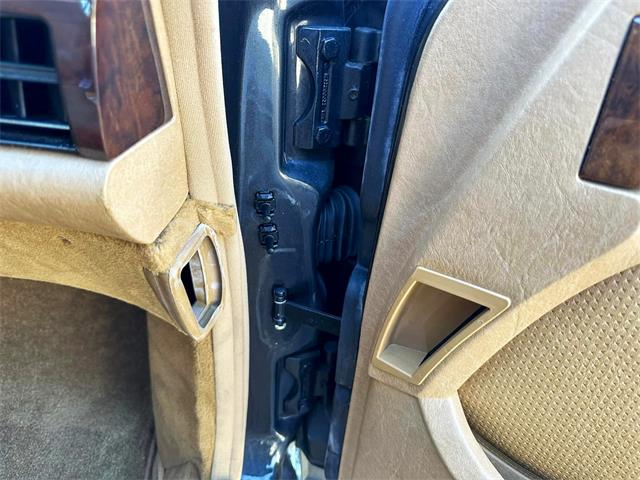 1986 Mercedes-Benz 560SEL (CC-1746269) for sale in Dix Hills, New York