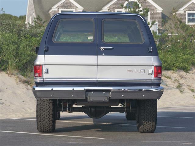 1988 Chevrolet Suburban (CC-1750331) for sale in Hyannis, Massachusetts