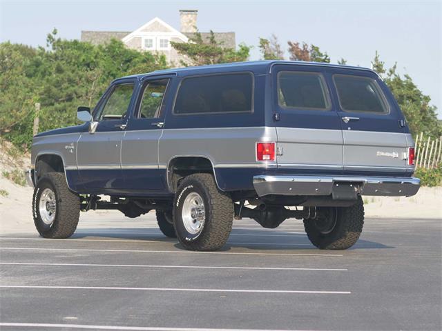 1988 Chevrolet Suburban (CC-1750331) for sale in Hyannis, Massachusetts