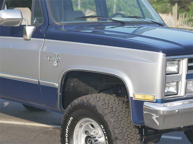 1988 Chevrolet Suburban (CC-1750331) for sale in Hyannis, Massachusetts