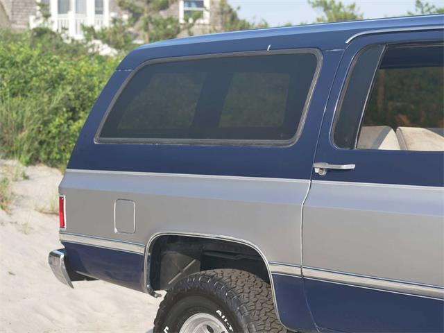 1988 Chevrolet Suburban (CC-1750331) for sale in Hyannis, Massachusetts