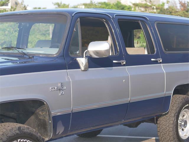 1988 Chevrolet Suburban (CC-1750331) for sale in Hyannis, Massachusetts
