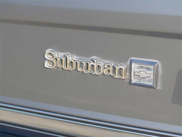 1988 Chevrolet Suburban (CC-1750331) for sale in Hyannis, Massachusetts