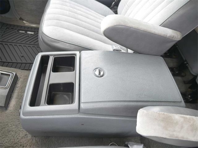 1988 Chevrolet Suburban (CC-1750331) for sale in Hyannis, Massachusetts