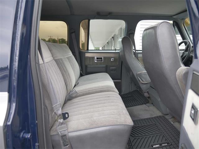 1988 Chevrolet Suburban (CC-1750331) for sale in Hyannis, Massachusetts