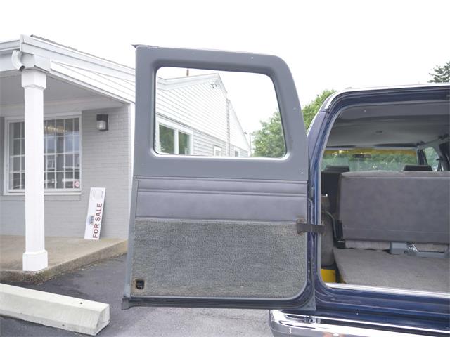 1988 Chevrolet Suburban (CC-1750331) for sale in Hyannis, Massachusetts