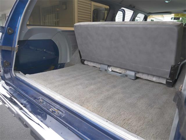 1988 Chevrolet Suburban (CC-1750331) for sale in Hyannis, Massachusetts