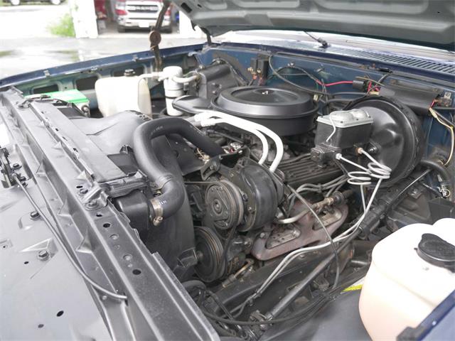 1988 Chevrolet Suburban (CC-1750331) for sale in Hyannis, Massachusetts