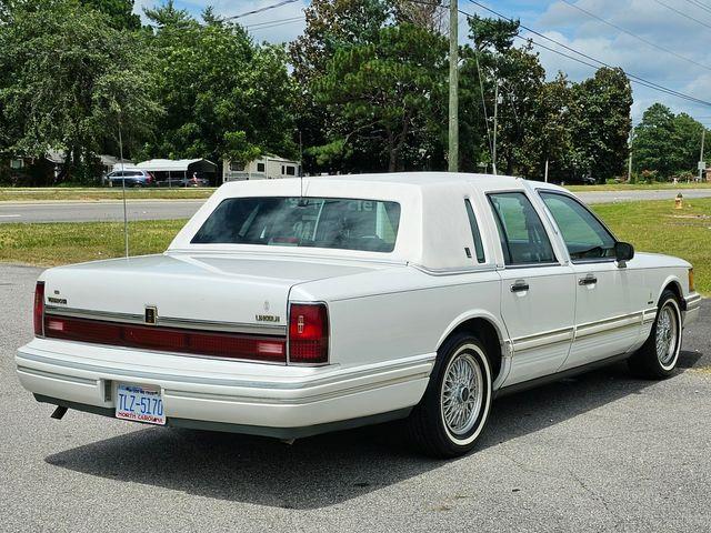 1994 Lincoln Town Car (CC-1753568) for sale in Hope Mills, North Carolina