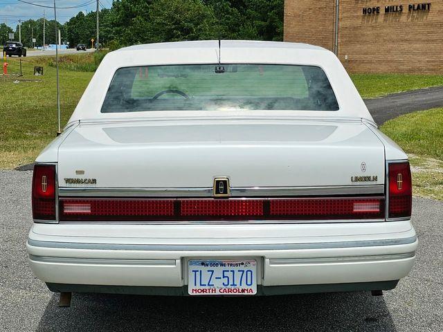 1994 Lincoln Town Car (CC-1753568) for sale in Hope Mills, North Carolina