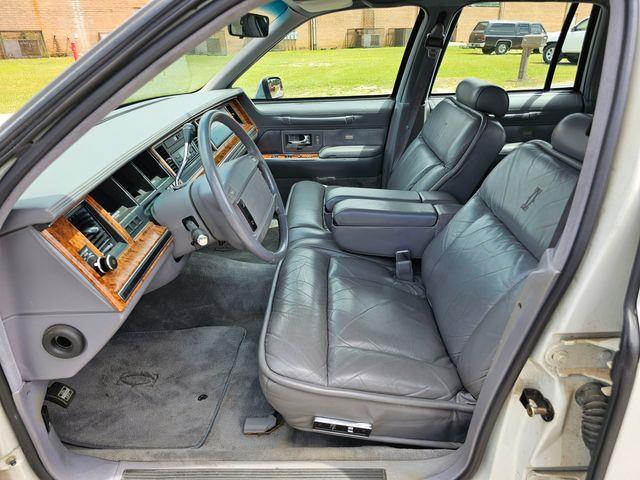1994 Lincoln Town Car (CC-1753568) for sale in Hope Mills, North Carolina