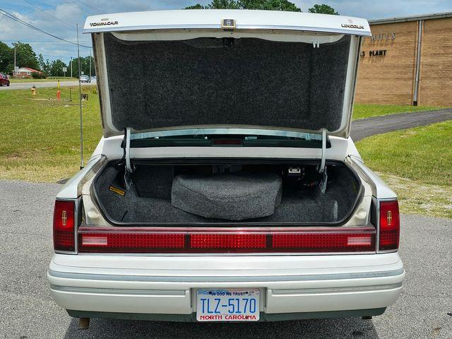 1994 Lincoln Town Car (CC-1753568) for sale in Hope Mills, North Carolina