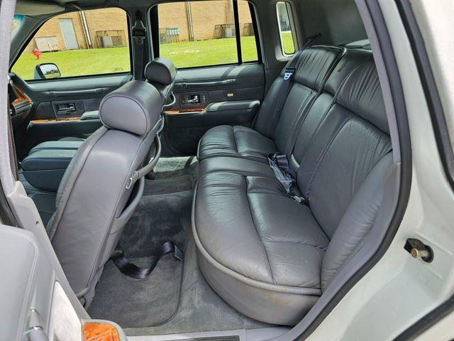 1994 Lincoln Town Car (CC-1753568) for sale in Hope Mills, North Carolina
