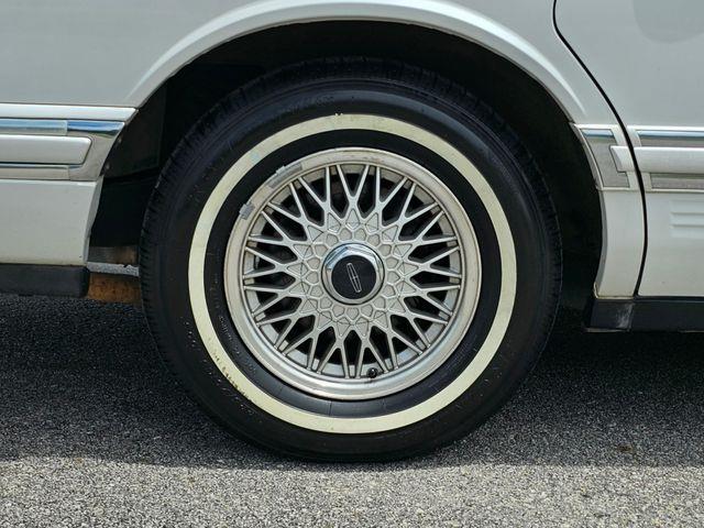 1994 Lincoln Town Car (CC-1753568) for sale in Hope Mills, North Carolina