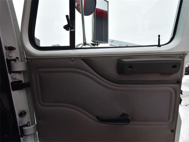 2002 International 4700 (CC-1762753) for sale in Saint Cloud, Minnesota
